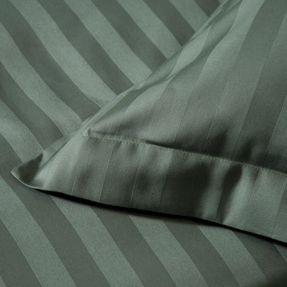 Damai Dekbedovertrek Katoen-satijn - 260x260/220cm - Groen Gestreept 3 Damai Dekbedovertrek Katoen-satijn - 260x260/220cm - Groen Gestreept - Afbeelding 3