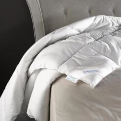 De Witte Lietaer Dekbed Dream 4 Seasons - 240 X 220 Cm - Polyestervulling -Woninginrichting Winkel 1000032156 0103