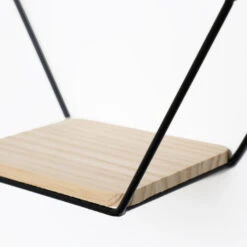 Dubbel Zeshoekig Metalen Wandrek Met 2 Houten Plankjes - 30,5x41 Cm - Zwart -Woninginrichting Winkel 1000067188 0102