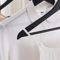 ACAZA Kledinghangers - Massief Hout - 30 Stuks - Zwart 6 ACAZA Kledinghangers - Massief Hout - 30 Stuks - Zwart -Woninginrichting Winkel 1000068939 0102