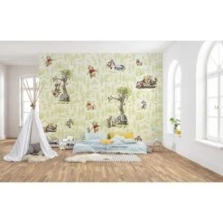 Komar Fotobehang - Winnie De Poeh - Groen - 300 X 280 Cm - 610071 -Woninginrichting Winkel 1000075426 0101