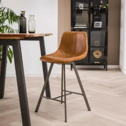 Barstoel Jill Kuip - Lederlook - Bruin -Woninginrichting Winkel 1000076859 0101