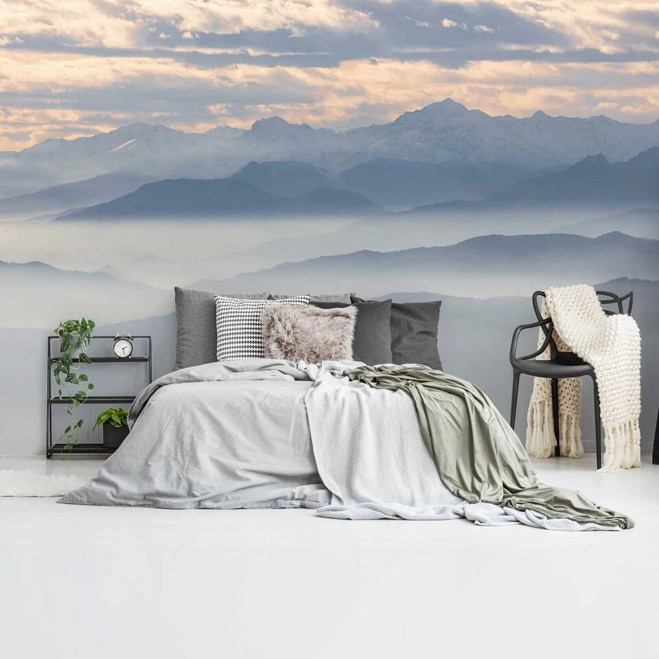 Fotobehang Mistige Heuvels En Besneeuwde Bergtoppen 260x384 Cm Blauw 1 Fotobehang Mistige Heuvels En Besneeuwde Bergtoppen 260x384 Cm Blauw